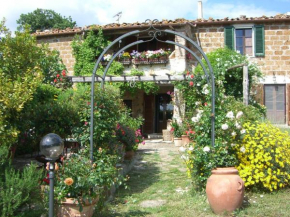 Le Querciolaie Monte Cavallo - upper apartment Saturnia